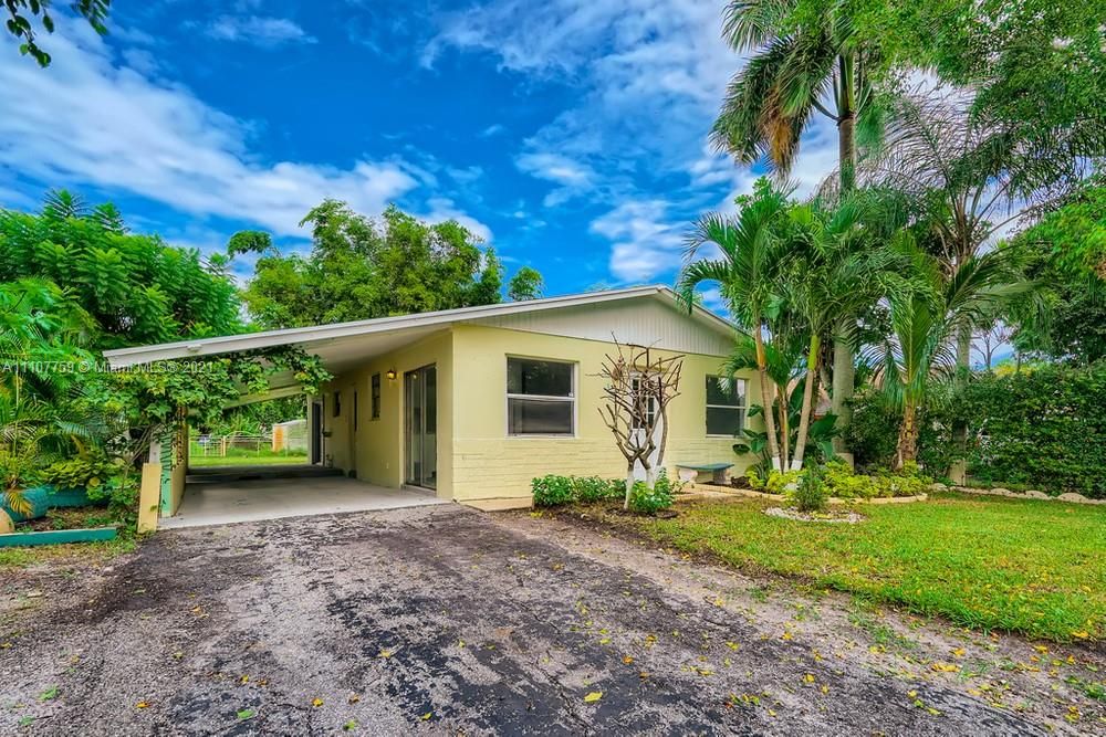 Vendido Recientemente: $259,900 (3 camas, 1 baños, 1008 Pies cuadrados)