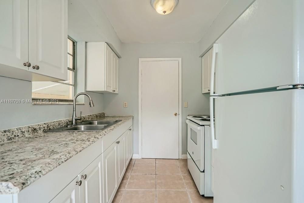 Vendido Recientemente: $259,900 (3 camas, 1 baños, 1008 Pies cuadrados)