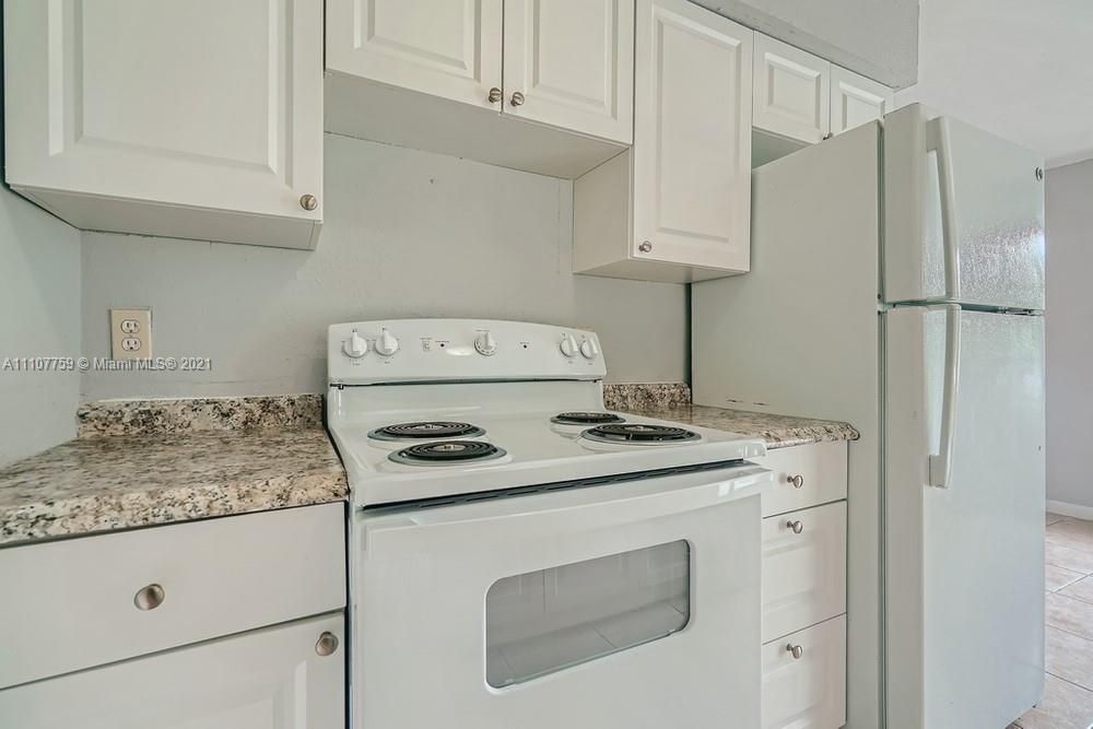 Vendido Recientemente: $259,900 (3 camas, 1 baños, 1008 Pies cuadrados)