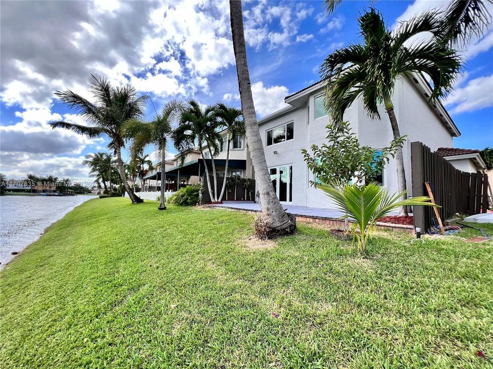 Недавно арендовано: $4,500 (4 спален, 3 ванн, 2312 Квадратных фут)