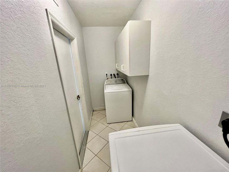 Недавно арендовано: $4,500 (4 спален, 3 ванн, 2312 Квадратных фут)