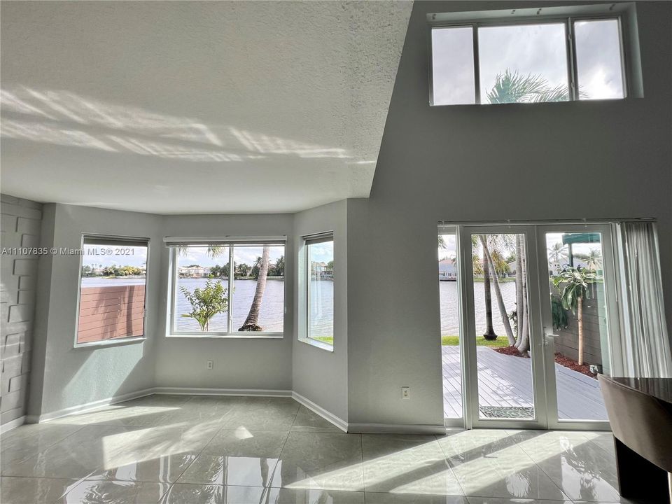 Недавно арендовано: $4,500 (4 спален, 3 ванн, 2312 Квадратных фут)