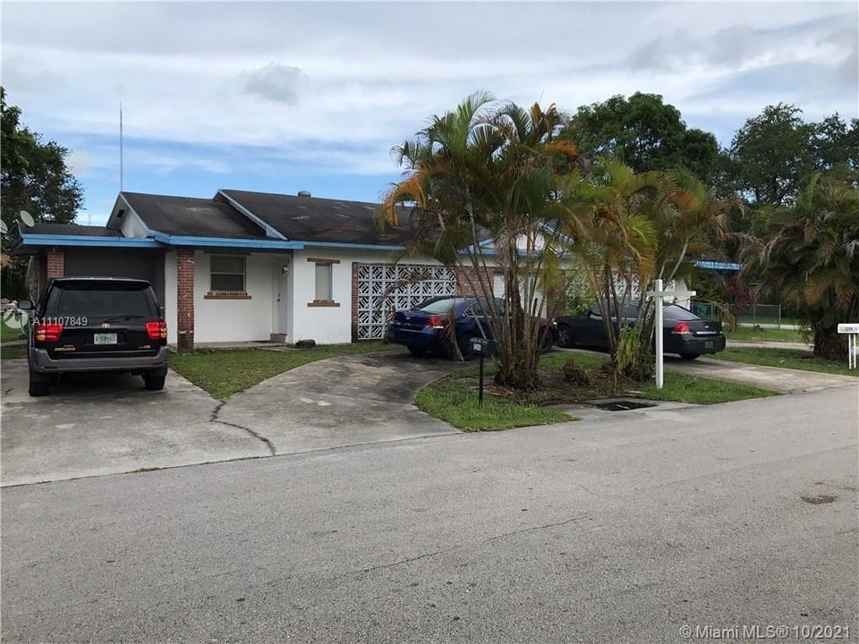 Recently Sold: $405,000 (0 beds, 0 baths, 2242 Square Feet)