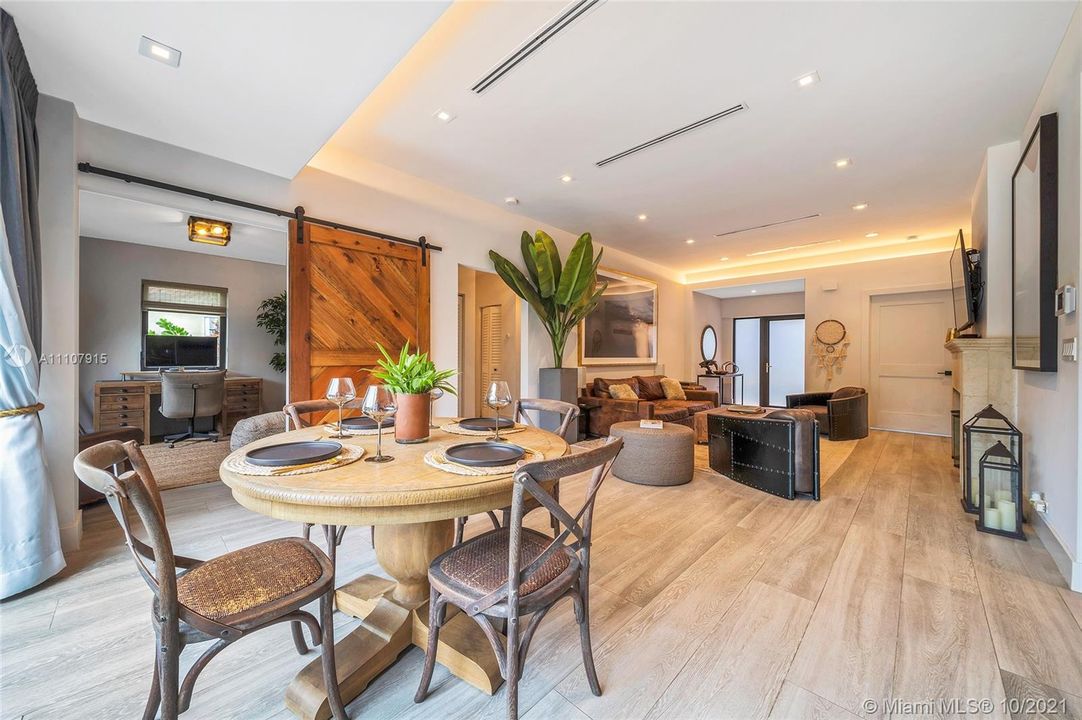 Recently Sold: $1,200,000 (3 beds, 2 baths, 1504 Square Feet)