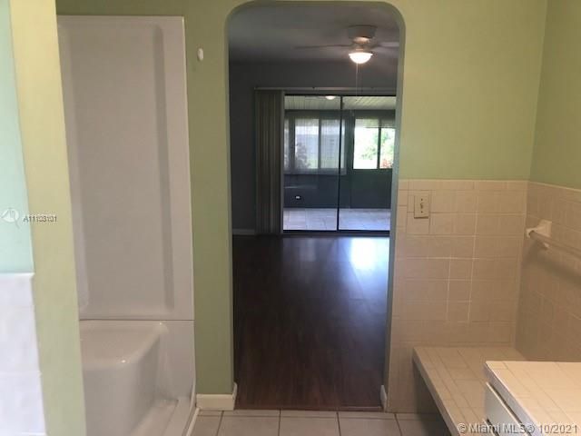 Recently Sold: $290,000 (3 beds, 2 baths, 1560 Square Feet)