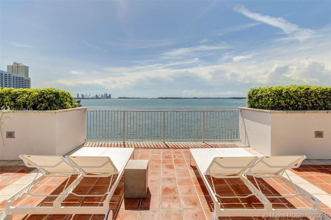 Recientemente alquilado: $3,024 (1 camas, 1 baños, 928 Pies cuadrados)