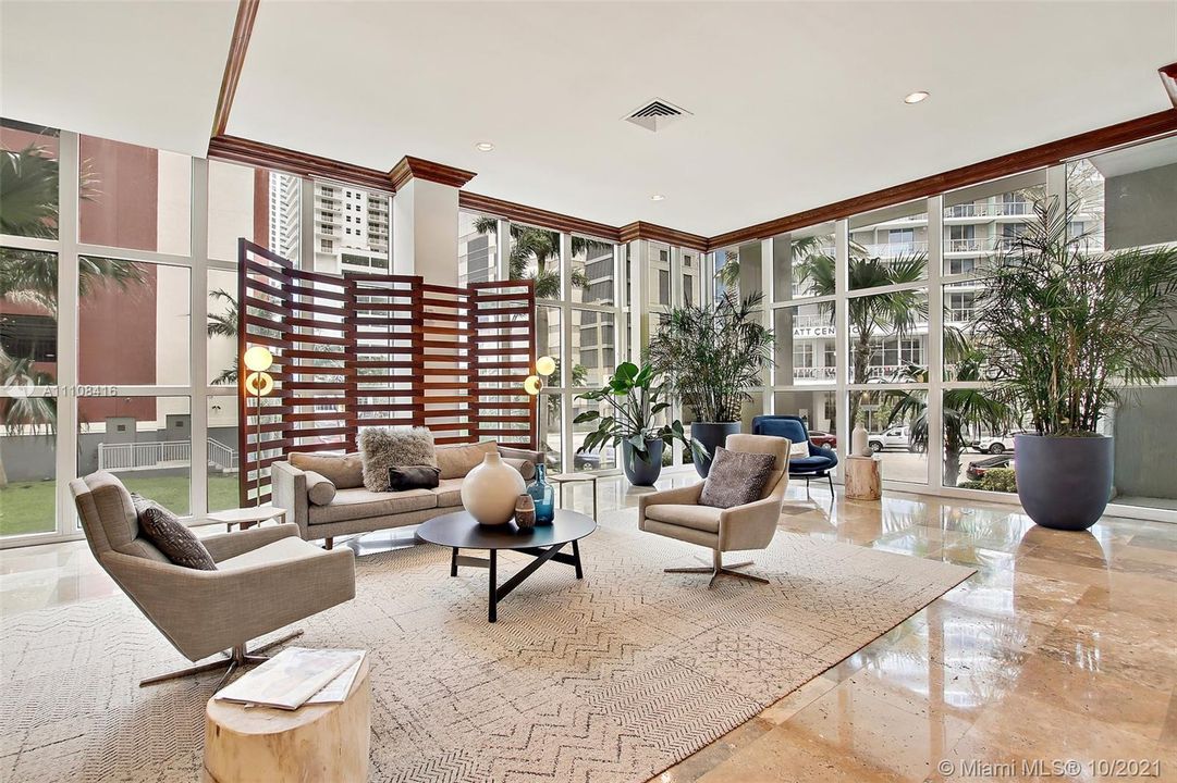 Recientemente alquilado: $3,024 (1 camas, 1 baños, 928 Pies cuadrados)