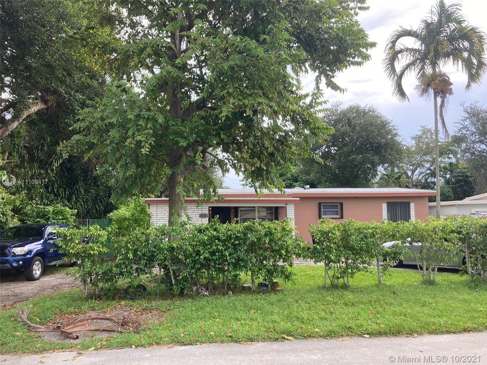 Recently Sold: $580,000 (3 beds, 1 baths, 1600 Square Feet)