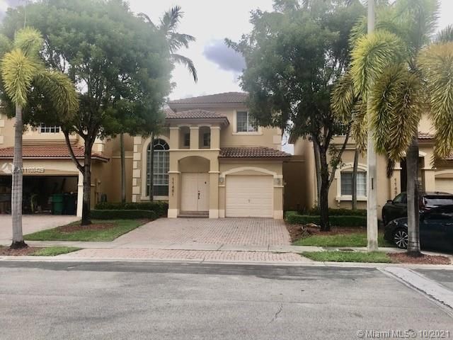 Recently Sold: $510,000 (3 beds, 2 baths, 2104 Square Feet)