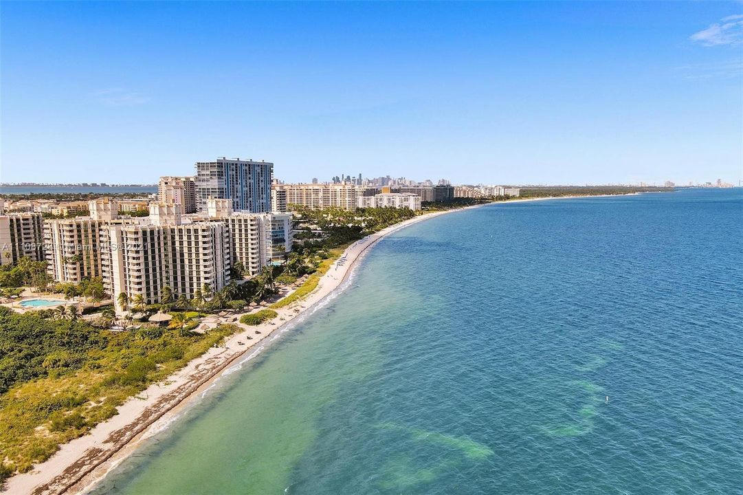 Recently Sold: $1,195,000 (2 beds, 2 baths, 1409 Square Feet)