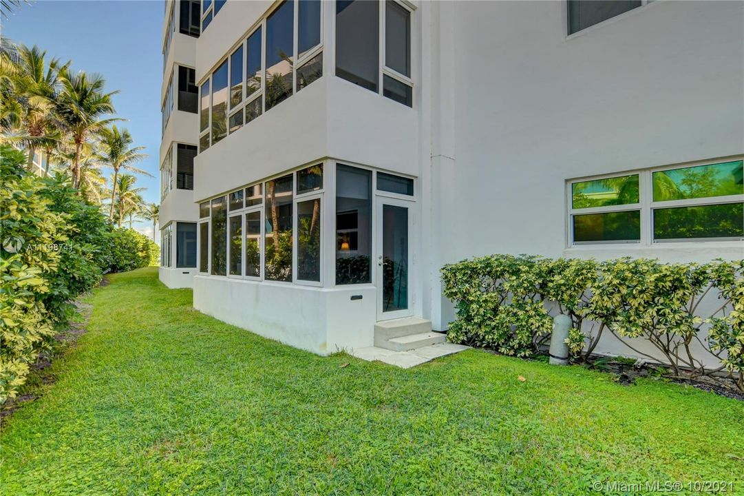 最近售出: $265,000 (1 贝兹, 1 浴室, 858 平方英尺)