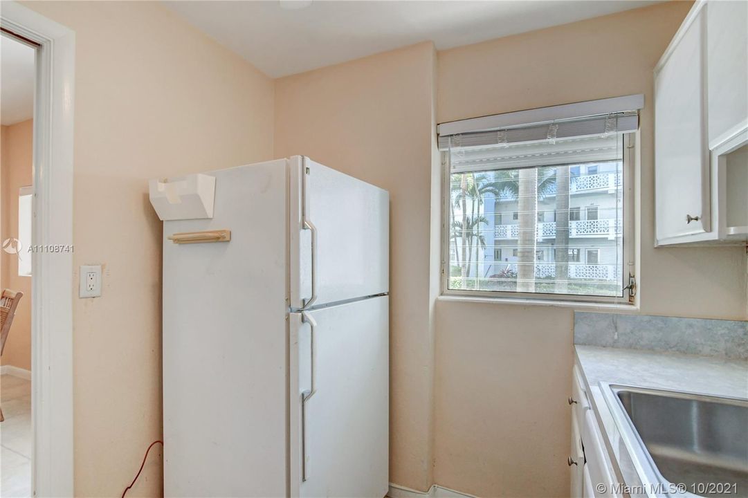 最近售出: $265,000 (1 贝兹, 1 浴室, 858 平方英尺)