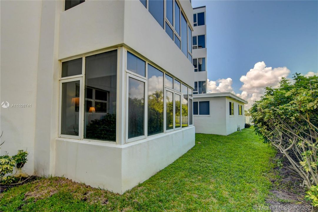 最近售出: $265,000 (1 贝兹, 1 浴室, 858 平方英尺)