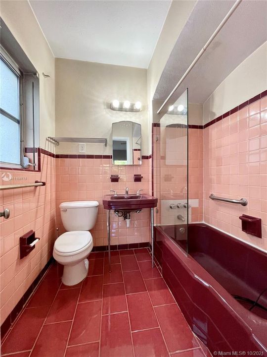 最近租的: $4,950 (3 贝兹, 2 浴室, 1442 平方英尺)