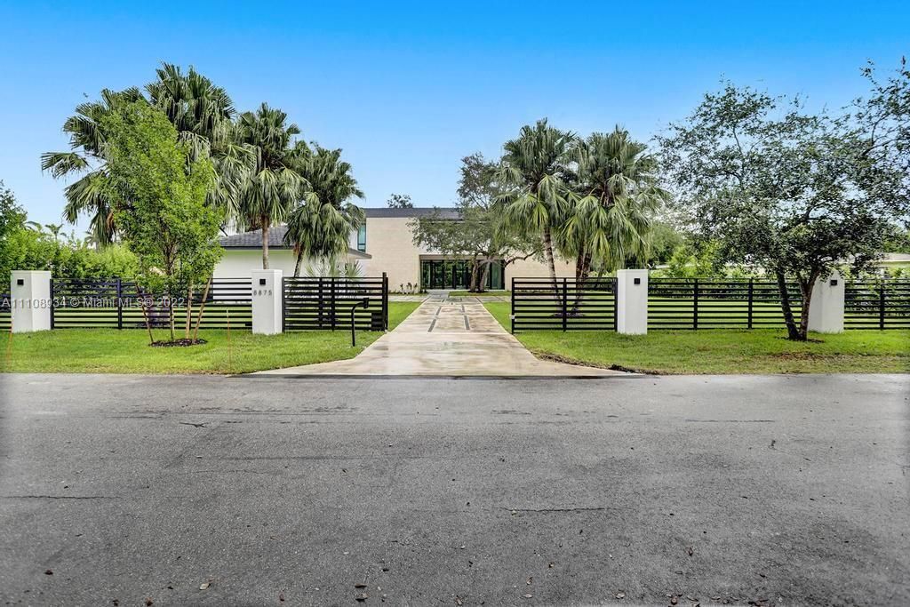 Recently Sold: $7,250,000 (7 beds, 7 baths, 11651 Square Feet)