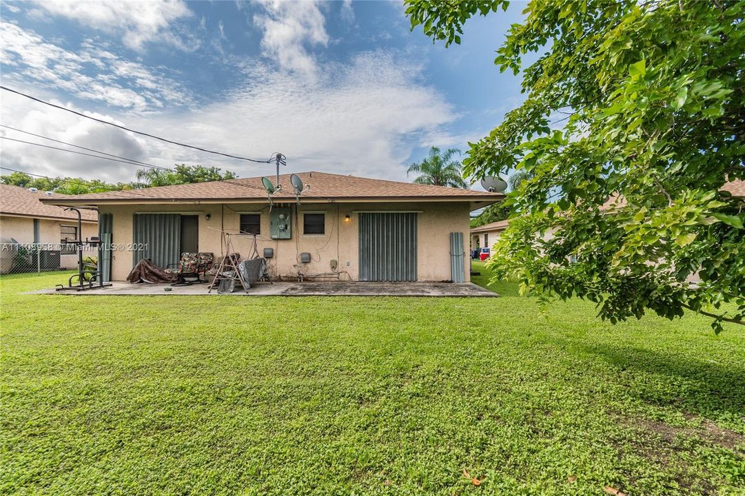 Недавно продано: $550,000 (0 спален, 0 ванн, 2560 Квадратных фут)