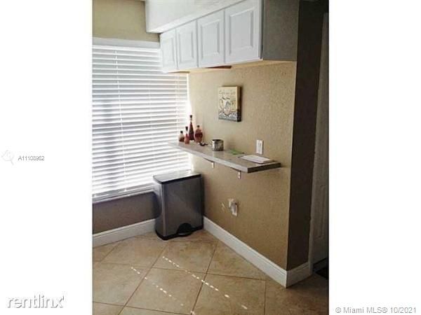 Recently Rented: $2,100 (2 beds, 1 baths, 1010 Square Feet)