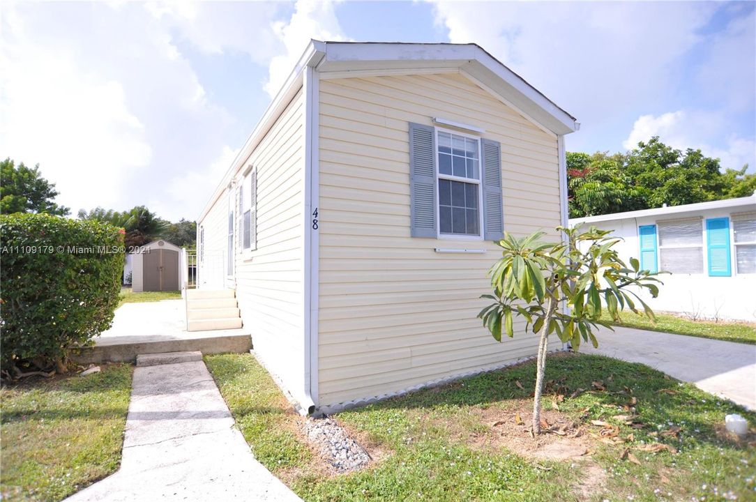 Recently Sold: $87,000 (2 beds, 1 baths, 672 Square Feet)