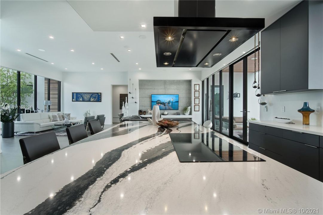 Recently Sold: $1,500,000 (4 beds, 3 baths, 2764 Square Feet)