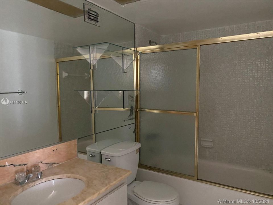 最近售出: $490,000 (2 贝兹, 2 浴室, 1140 平方英尺)