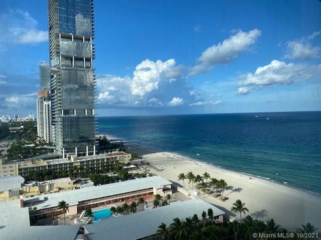Recently Sold: $999,999 (2 beds, 2 baths, 1649 Square Feet)