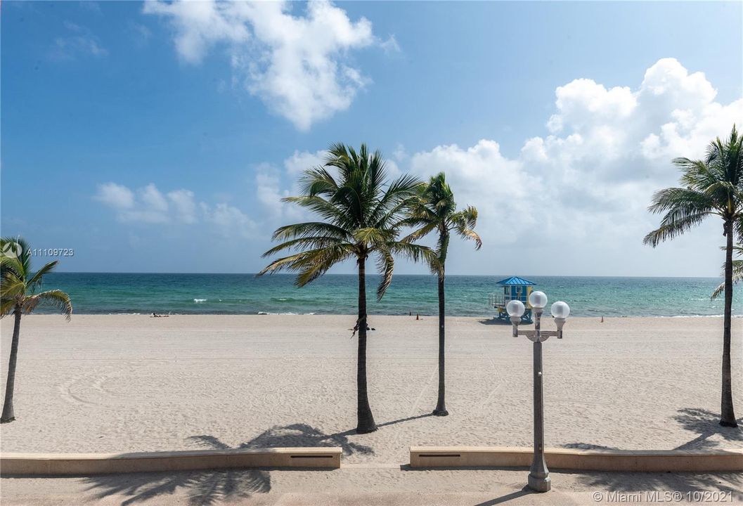 最近售出: $340,000 (1 贝兹, 2 浴室, 680 平方英尺)