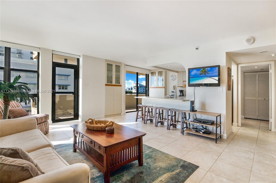 Recently Sold: $525,000 (1 beds, 1 baths, 798 Square Feet)