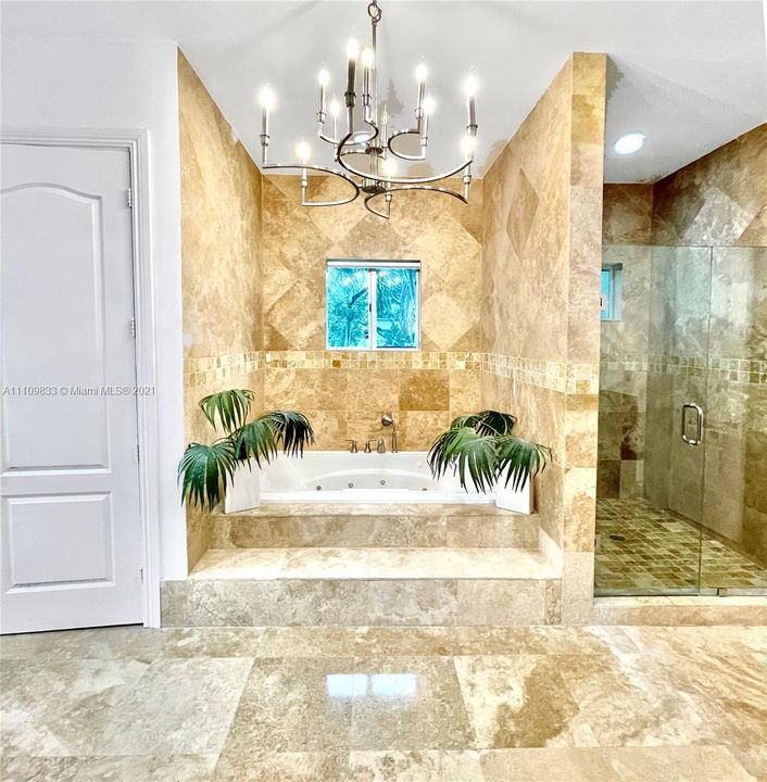 Recently Sold: $2,250,000 (6 beds, 5 baths, 3986 Square Feet)