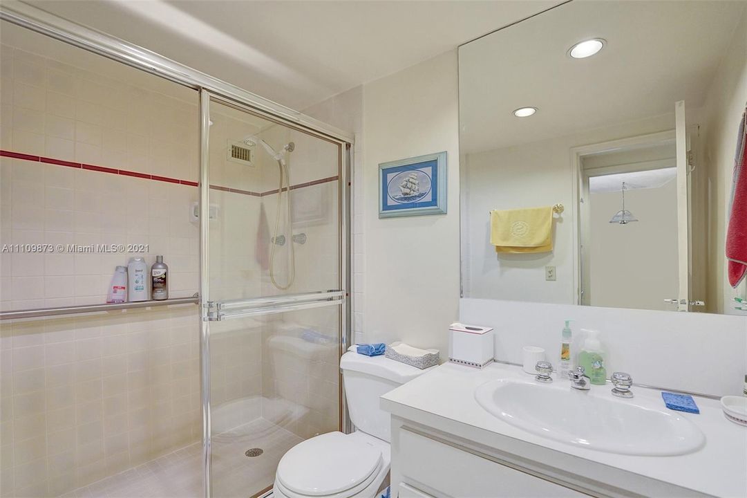 最近售出: $500,000 (2 贝兹, 2 浴室, 1412 平方英尺)