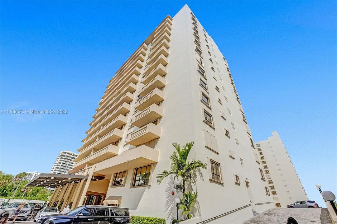 Recently Sold: $500,000 (2 beds, 2 baths, 1412 Square Feet)