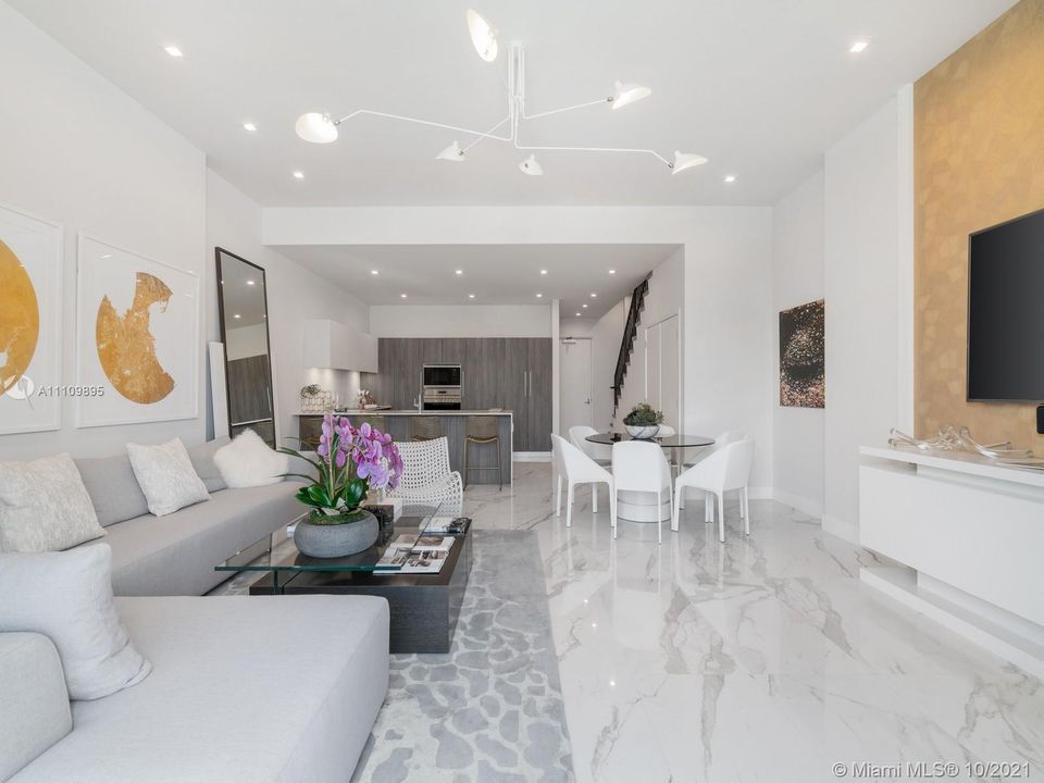 Recently Sold: $1,234,000 (2 beds, 2 baths, 1428 Square Feet)
