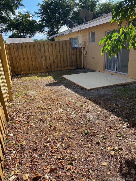 Recently Rented: $1,800 (2 beds, 2 baths, 942 Square Feet)