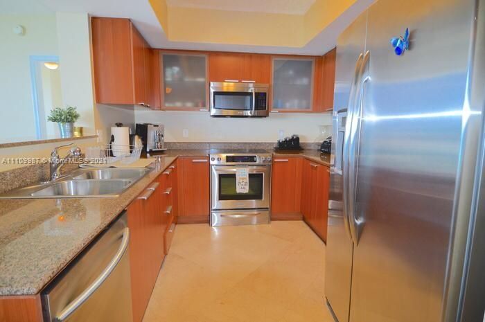 For Rent: $5,500 (2 beds, 2 baths, 1266 Square Feet)