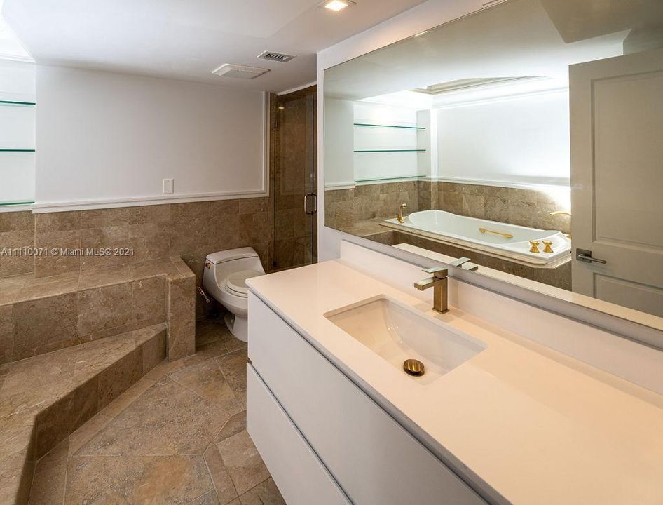 最近租的: $6,900 (2 贝兹, 2 浴室, 1260 平方英尺)