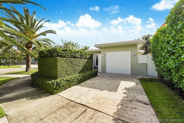 Recently Sold: $2,599,999 (4 beds, 4 baths, 1741 Square Feet)