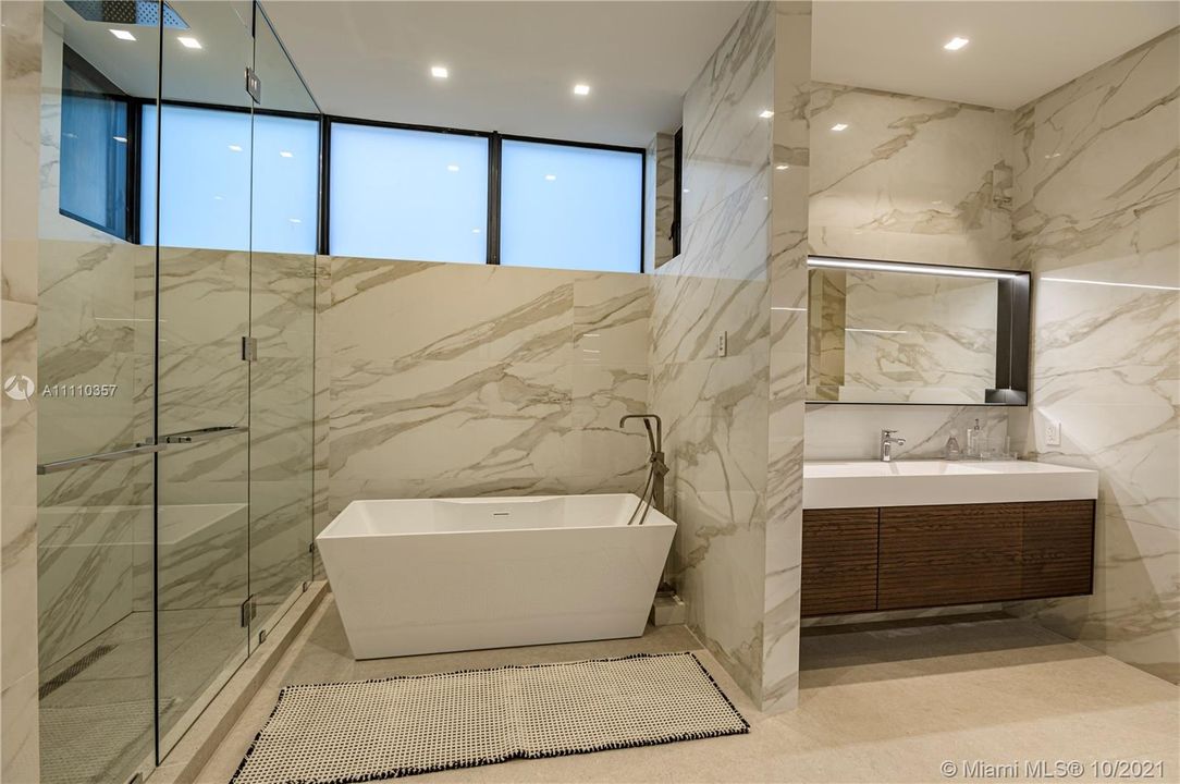 Недавно арендовано: $35,000 (4 спален, 4 ванн, 4579 Квадратных фут)