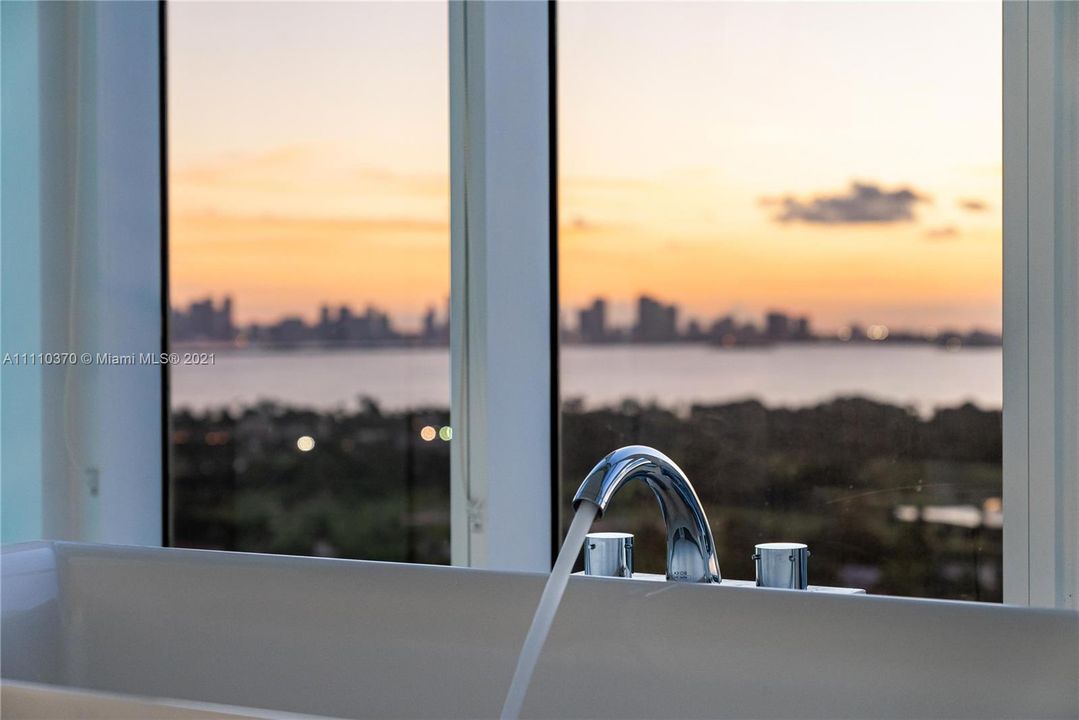 Relax in your infinity garden tub while you watch spectacular sunsets