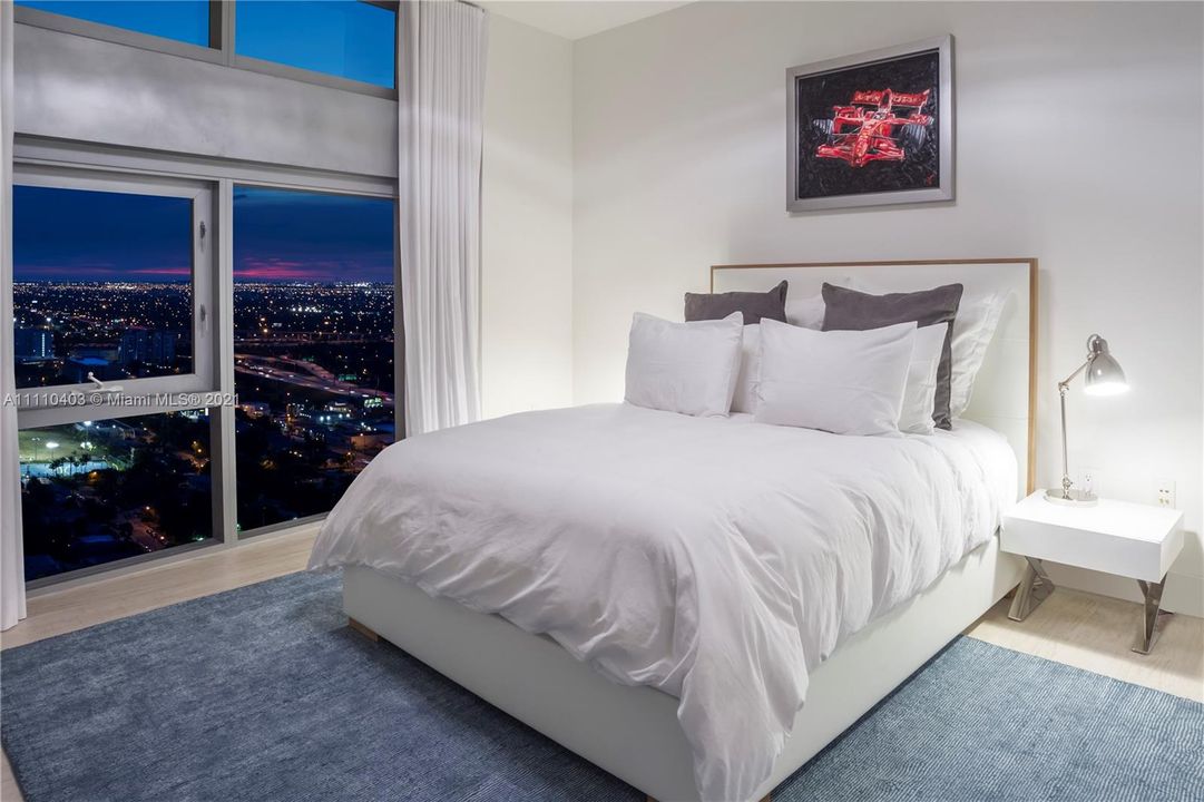 Recently Sold: $1,475,000 (2 beds, 3 baths, 2129 Square Feet)
