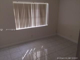 Recently Rented: $1,850 (2 beds, 2 baths, 1015 Square Feet)