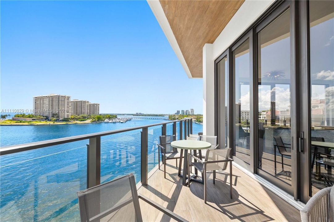 Recently Sold: $5,890,000 (4 beds, 5 baths, 3206 Square Feet)