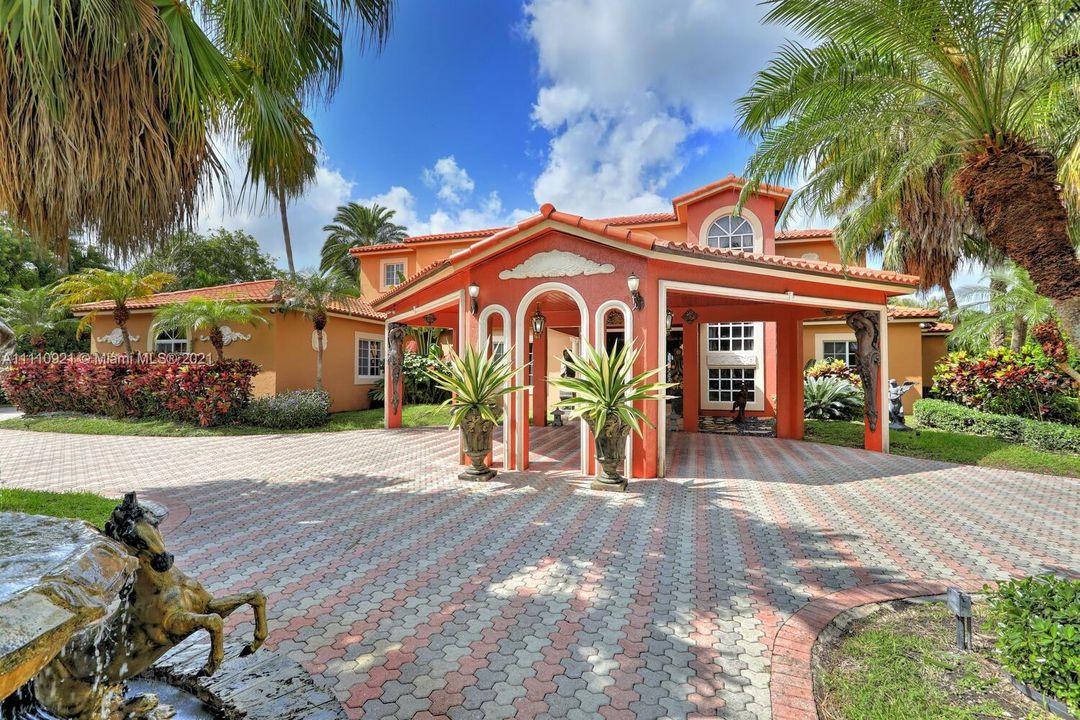 Recently Sold: $1,850,000 (6 beds, 6 baths, 5224 Square Feet)