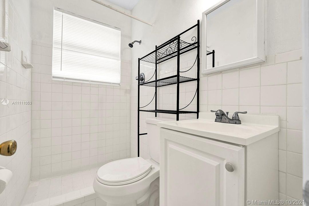 最近售出: $280,000 (0 贝兹, 0 浴室, 995 平方英尺)
