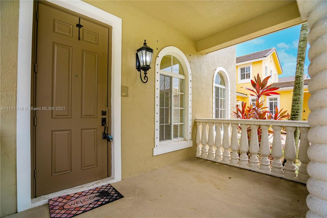 Recently Rented: $3,000 (3 beds, 2 baths, 2641 Square Feet)