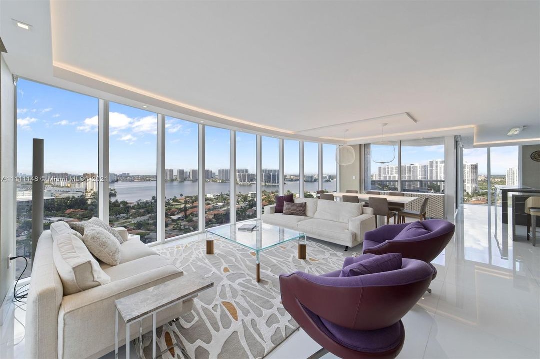 Recently Sold: $2,569,000 (3 beds, 3 baths, 2864 Square Feet)