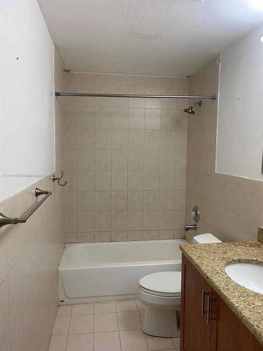 最近租的: $3,500 (2 贝兹, 1 浴室, 1250 平方英尺)