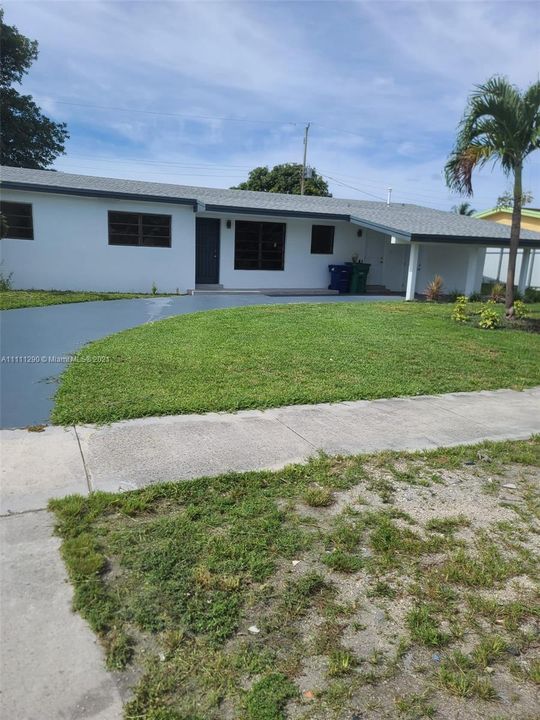 Recently Sold: $355,000 (4 beds, 2 baths, 1643 Square Feet)