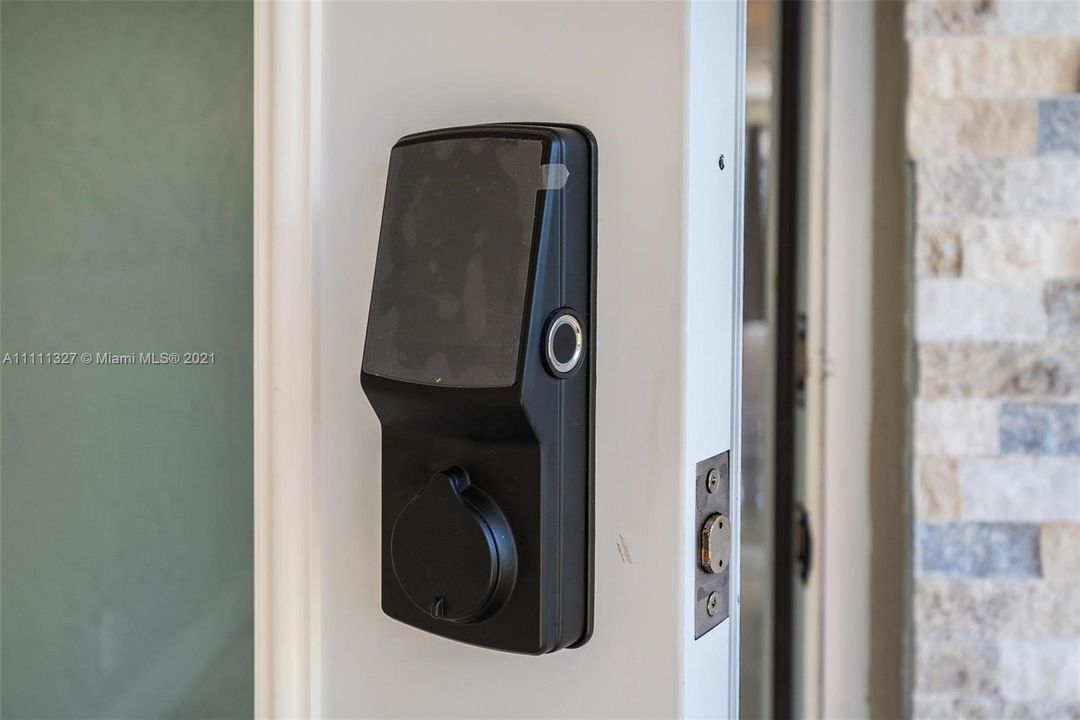 Finger Print & Keyless Entry Smart Lock - Front Door