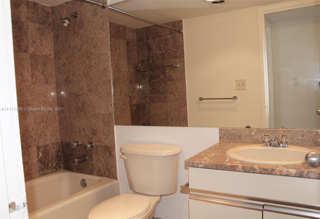 Recently Rented: $4,800 (3 beds, 2 baths, 1732 Square Feet)