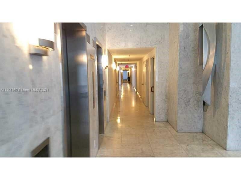 Recently Rented: $4,800 (3 beds, 2 baths, 1732 Square Feet)