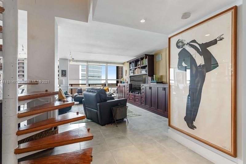 Recently Sold: $539,500 (2 beds, 2 baths, 1640 Square Feet)